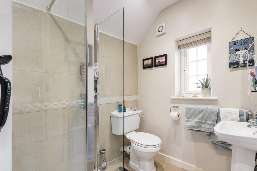 En Suite Shower Room