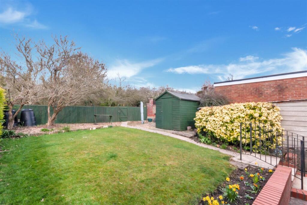 Garden 2.jpg