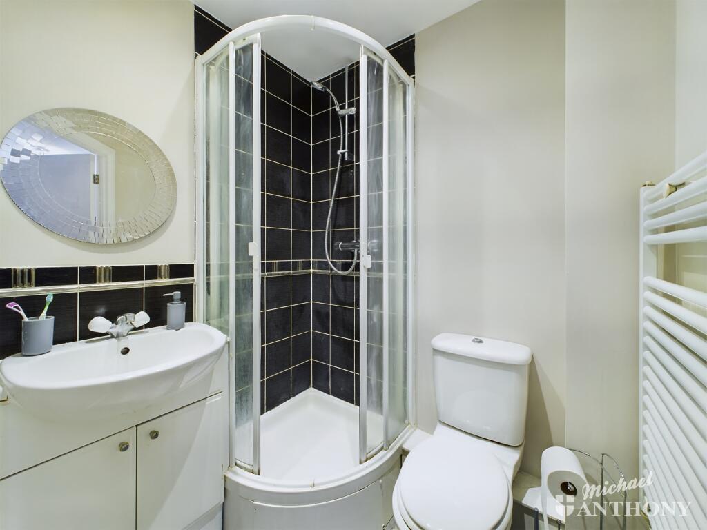 CAM02773G0-PR0096-STILL010