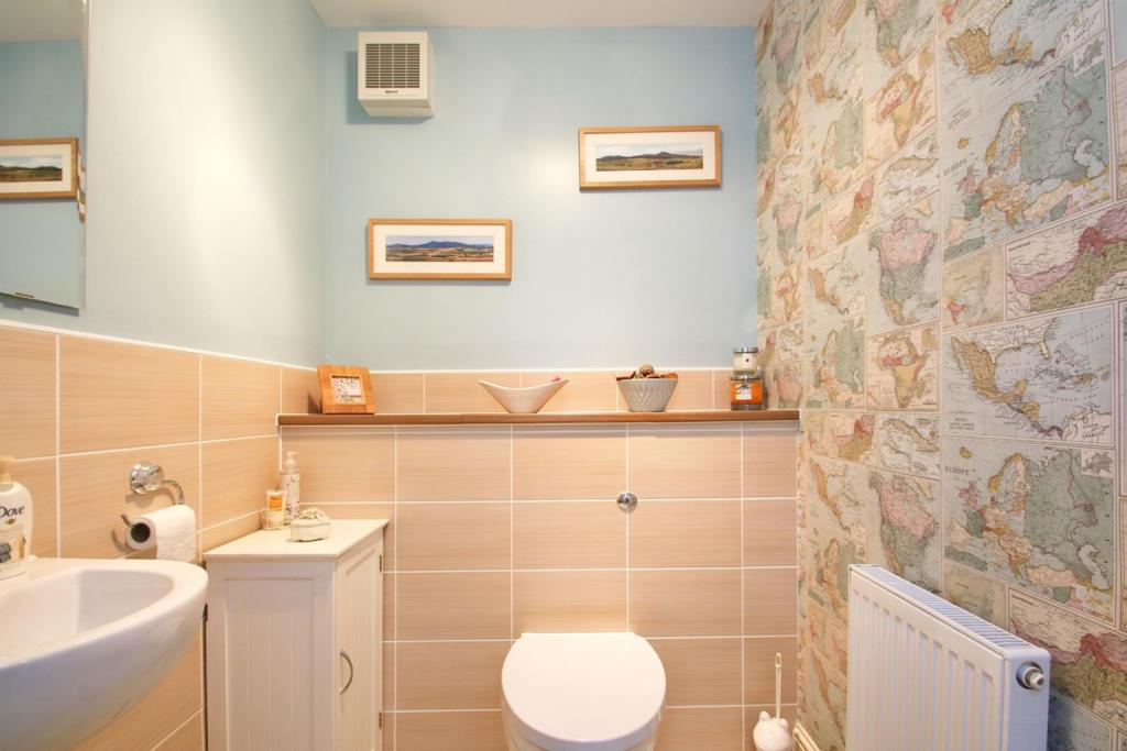 Downstairs Cloakroom