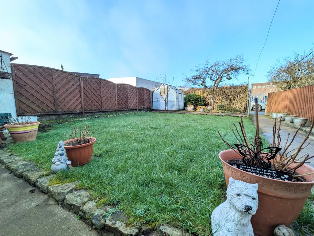 PXL_20250116_122247582.MP~2