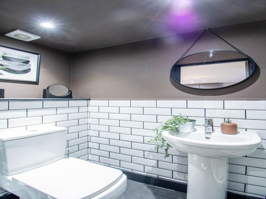 21 Haigh Avenue R5 (