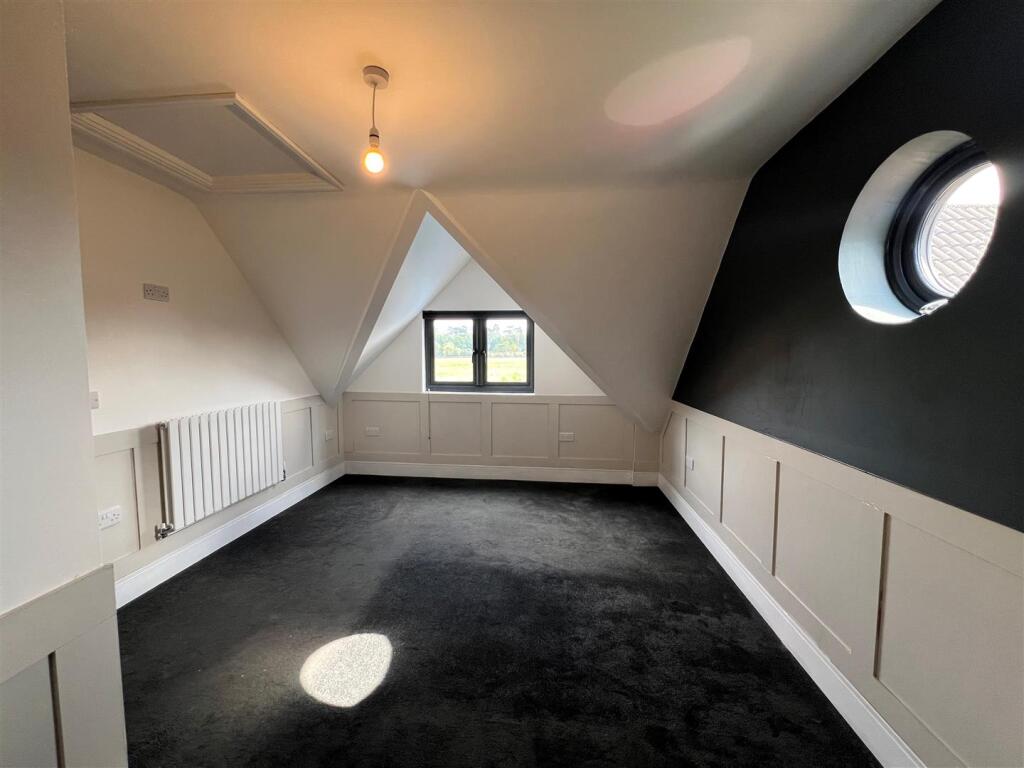 Titch Cottage 13.jpg