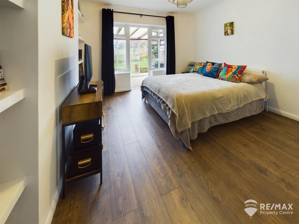 Bedroom .jpg