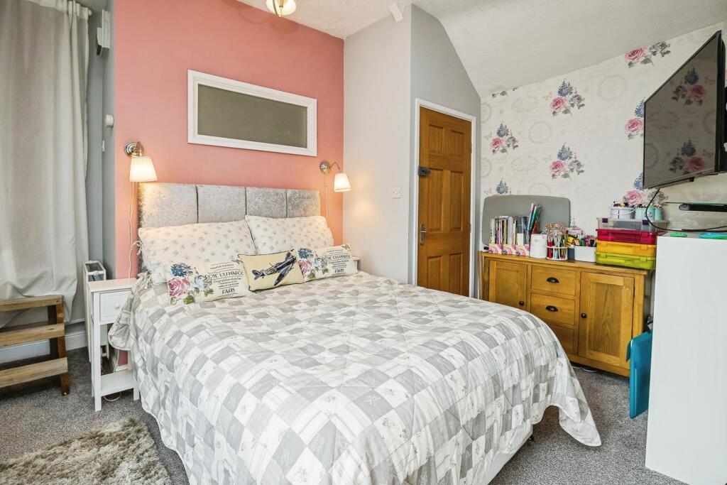 Main Bedroom- Studio