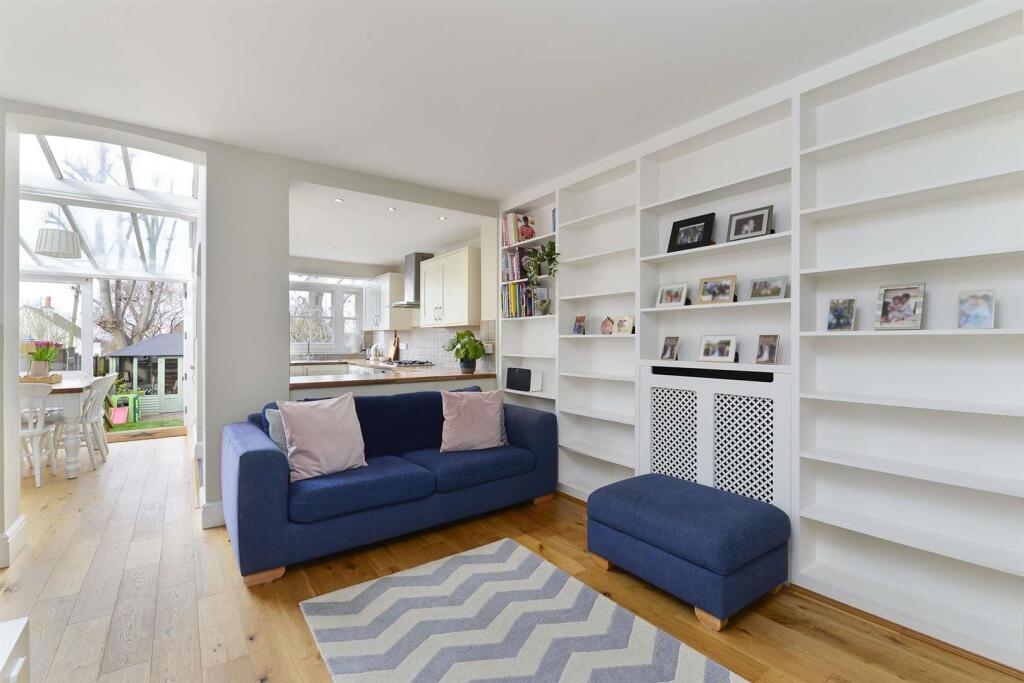 60 The Mount (20)-1920.jpg