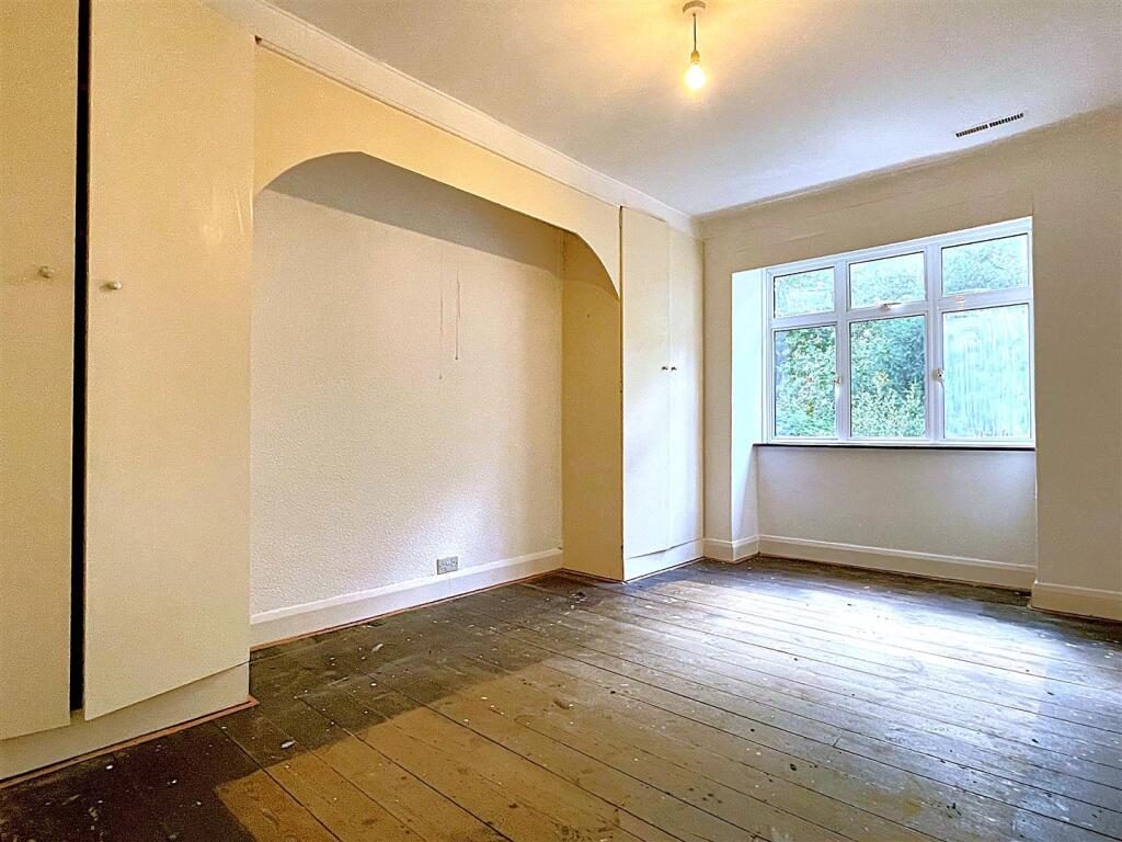 Bedroom1.jpg