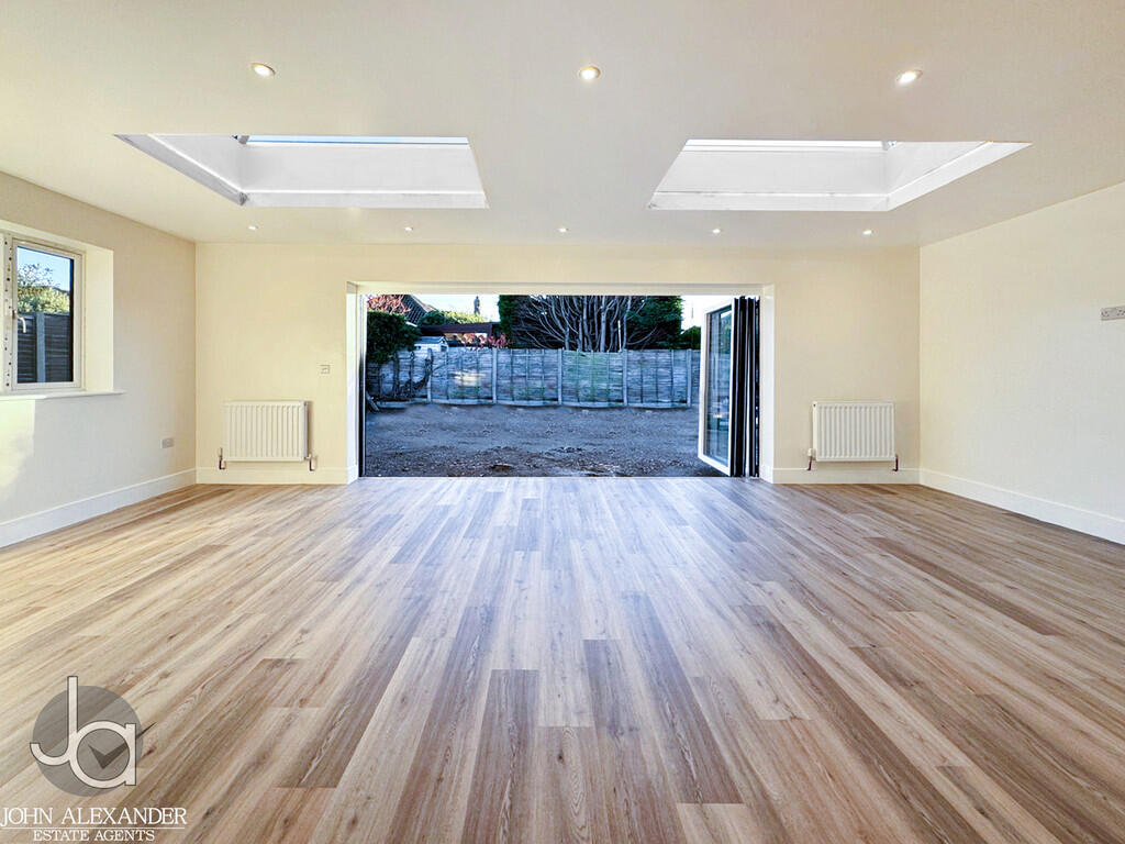 abcaa659-8128-405...