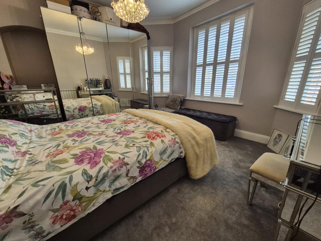 GetAttachmentThumbna