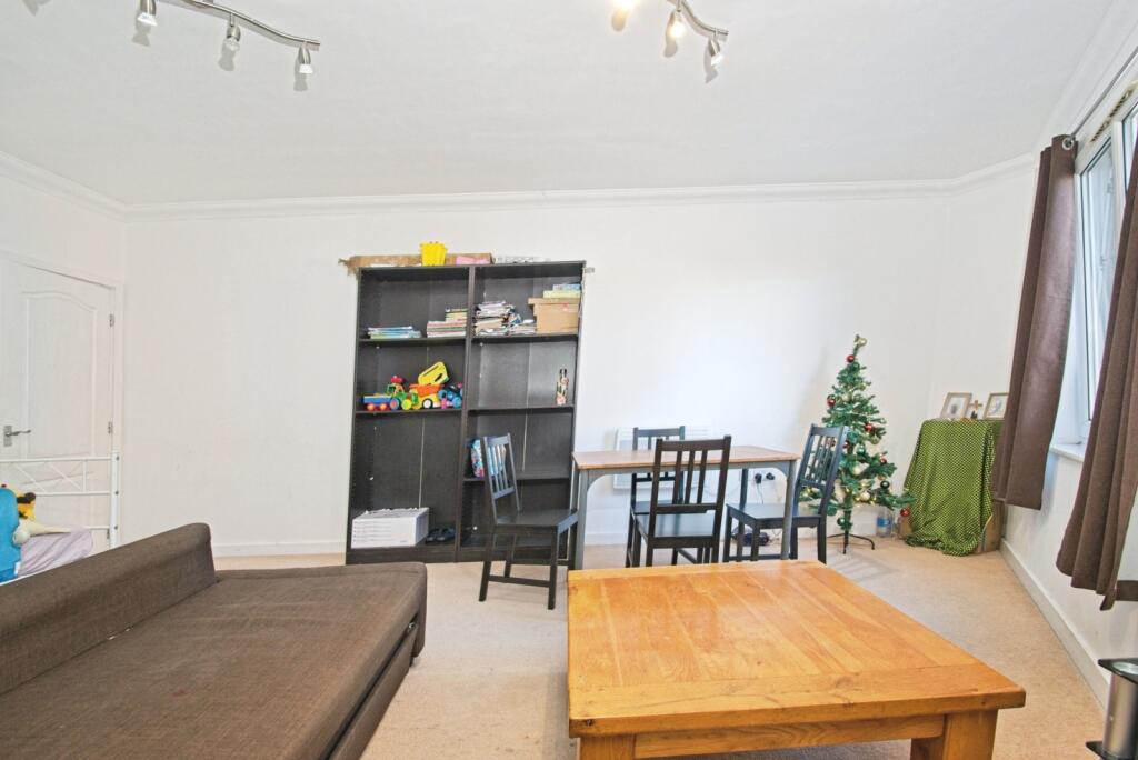 Living/Dining Area