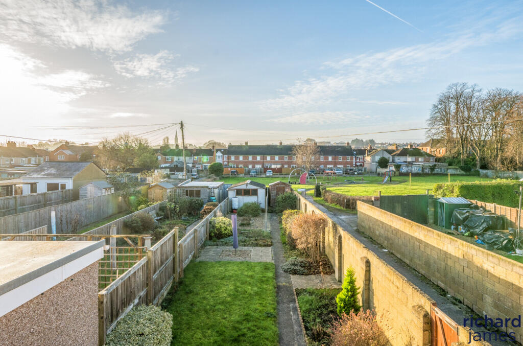 f8fc4fd5-9d61-4fc...