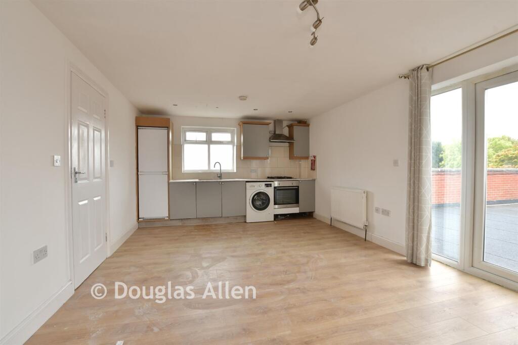 Lounge/Kitchen /Dining Room