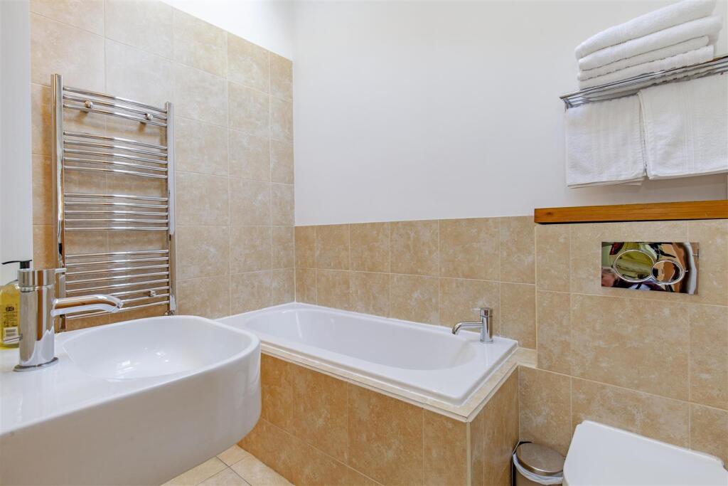 Bathroom-1.jpg