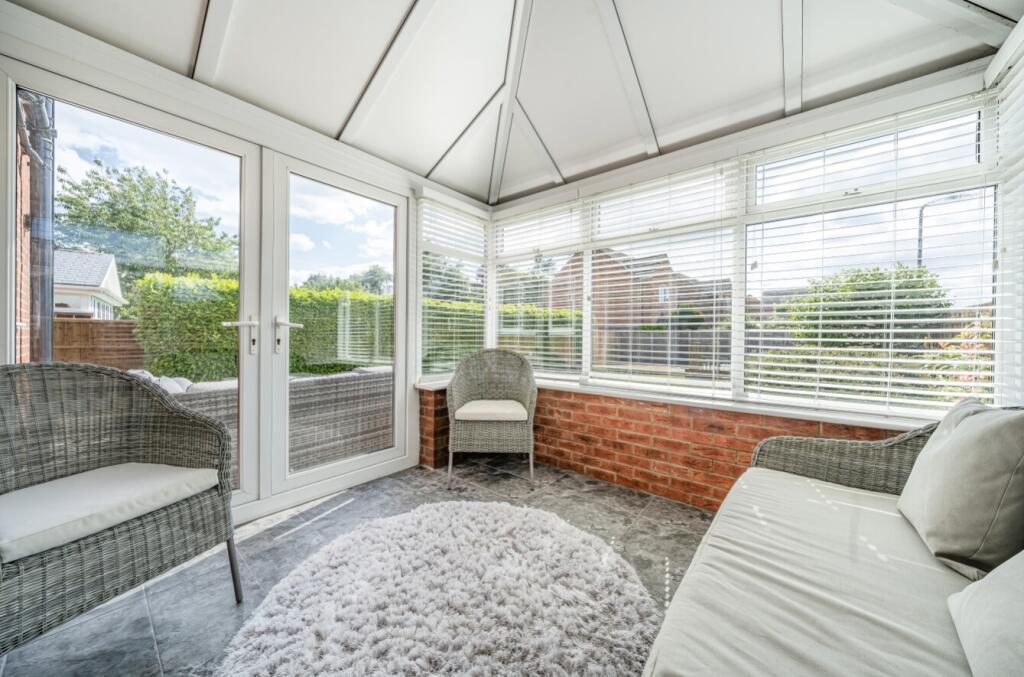 1301907-15-683df68f83126