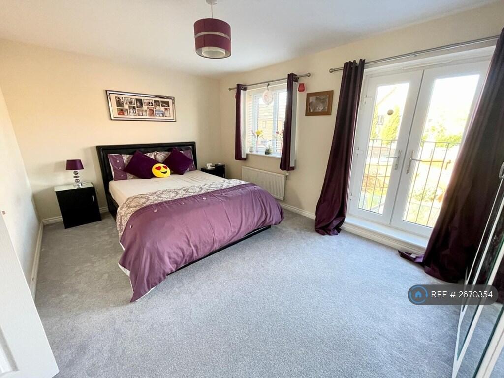 Bedroom 2 - View 2