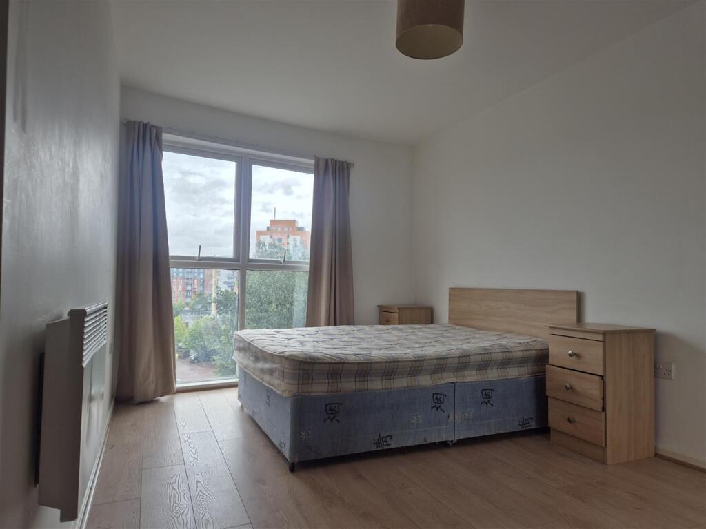 40 the drum bedroom 1.jpg