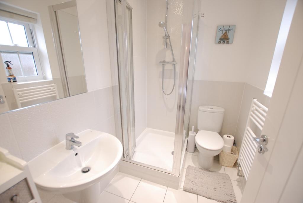 En-Suite shower rm