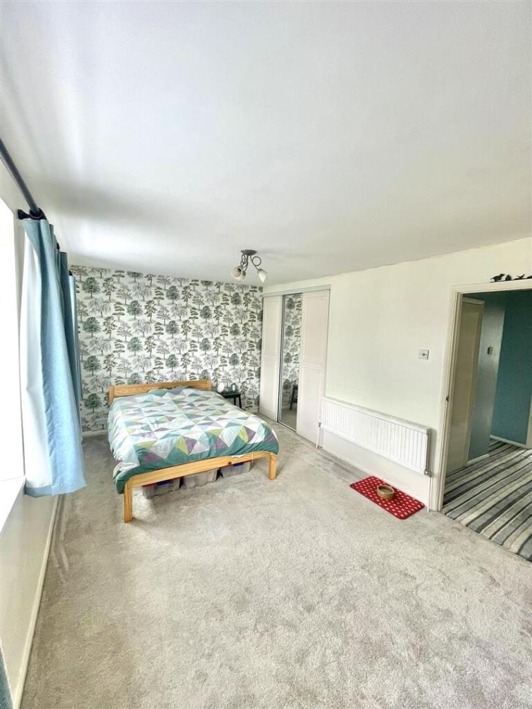 master bedrom 2 .jpg