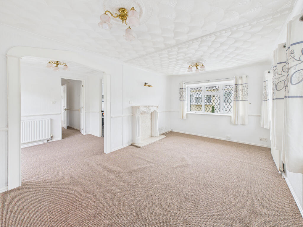 CAM02909G0-PR0470-STILL002