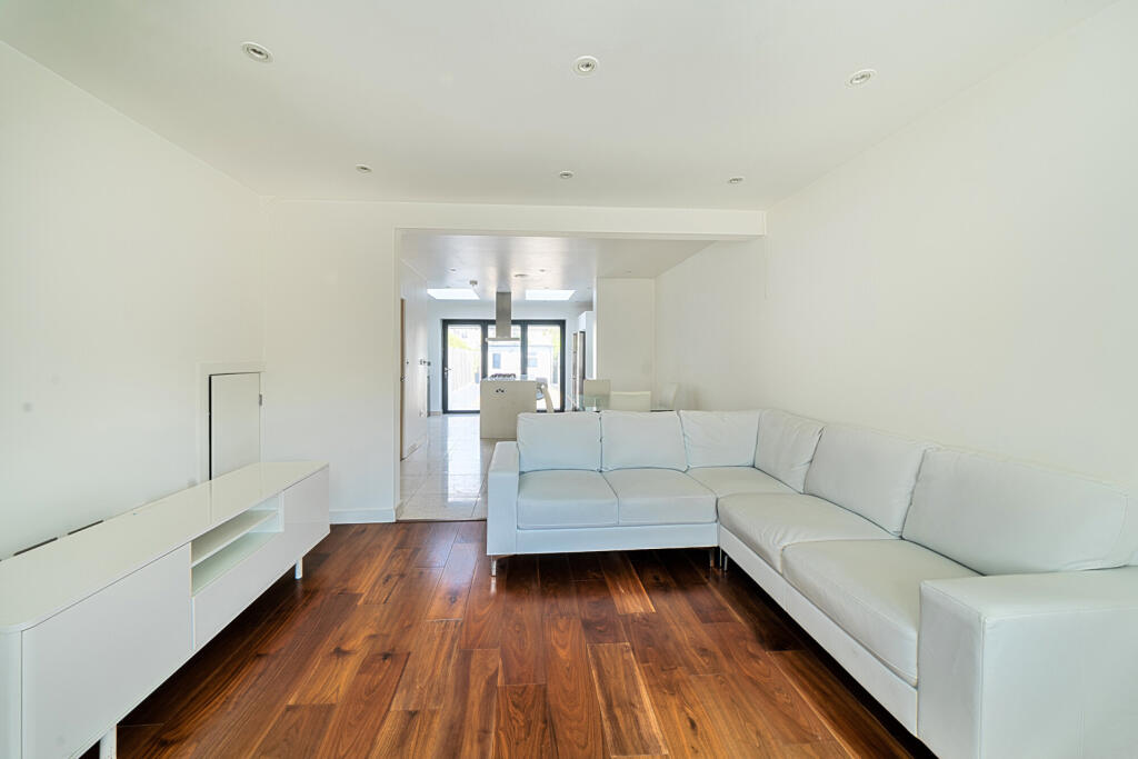 29-682215f35353e-...