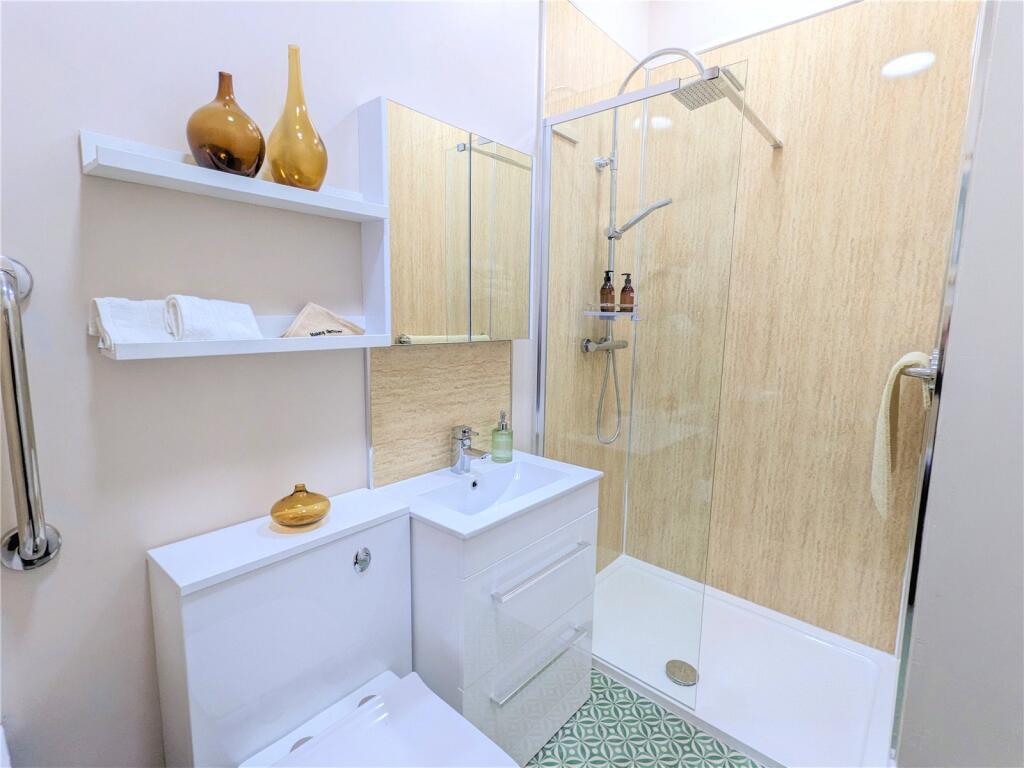 Ensuite