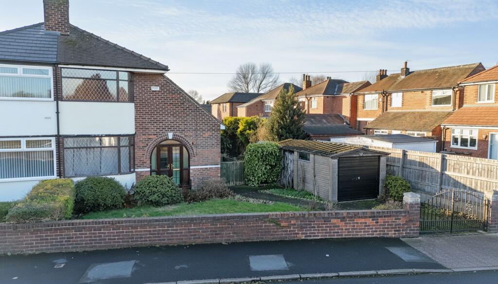 Lyndon Road, Irlam, M44