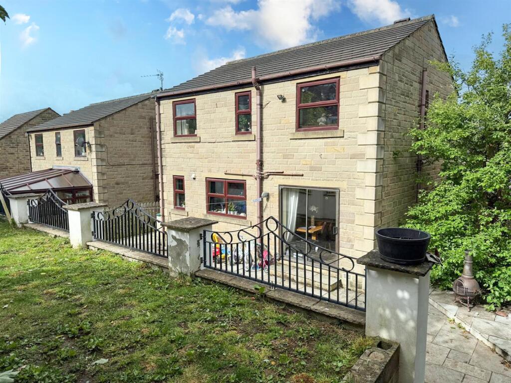 Four bed detached house, Silsden 17