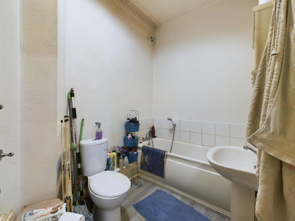 CAM01791G0-PR0110-STILL004