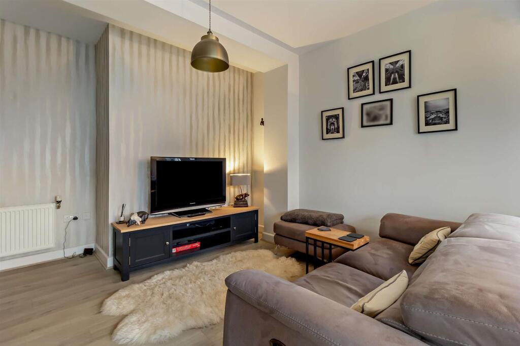 8673056-interior10-800.jpg