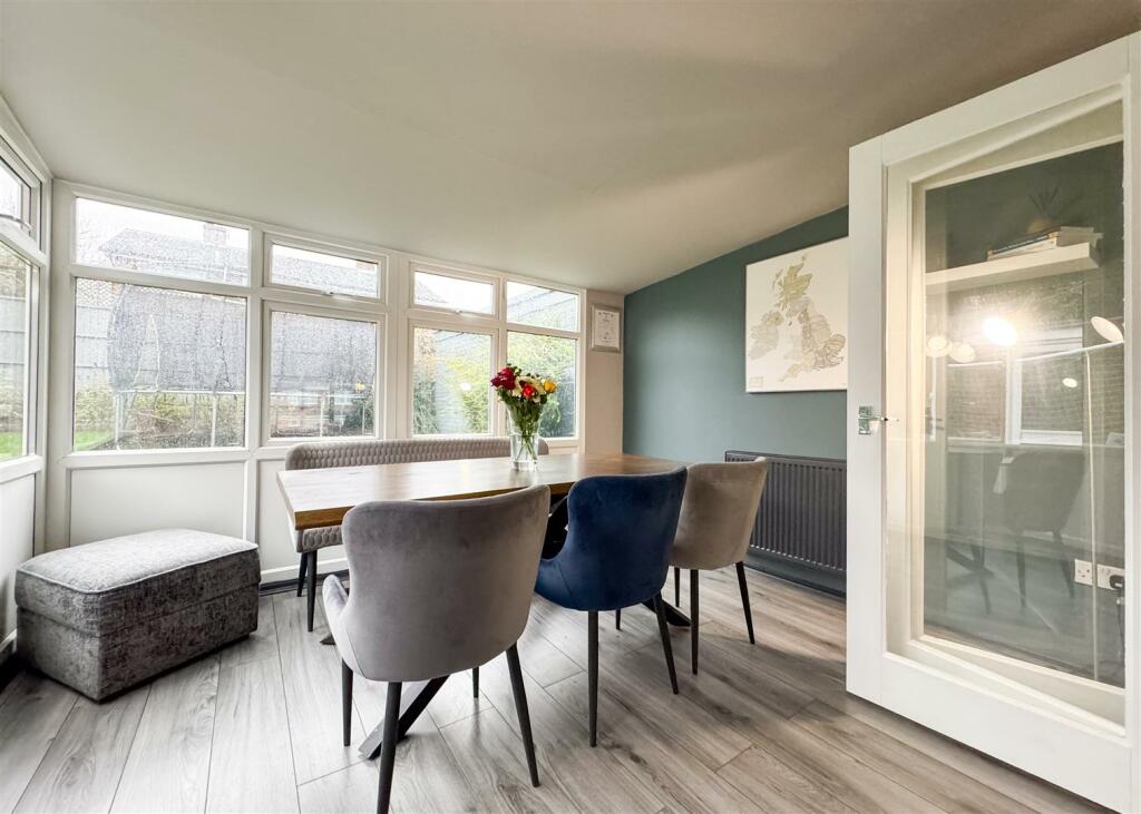 GARDEN ROOM