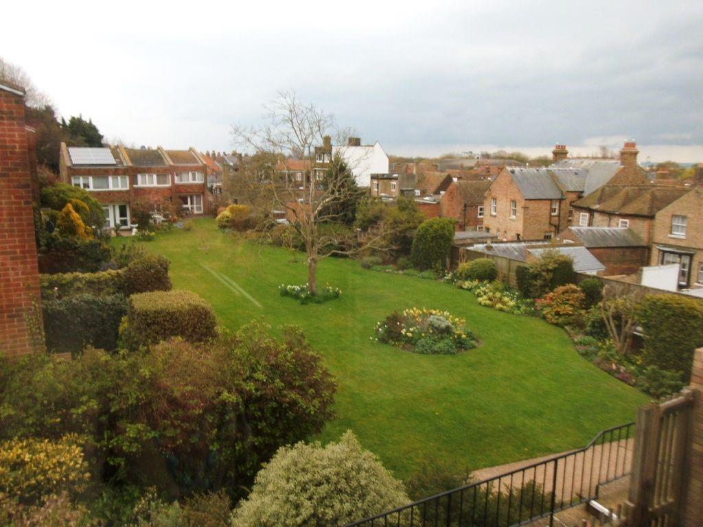 Communal gardens.jpg