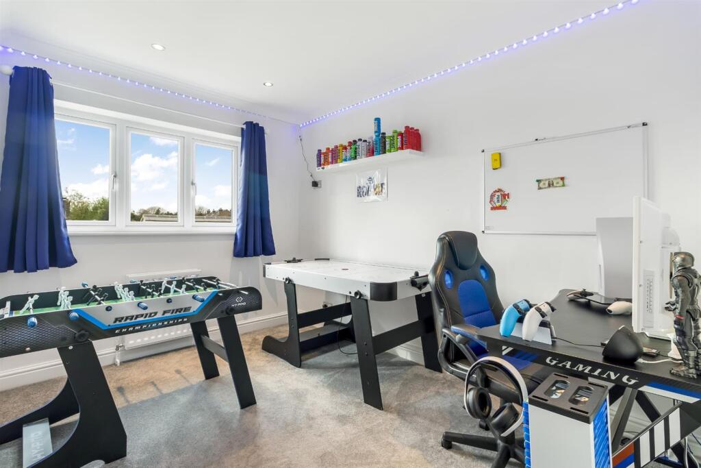 bedroom-games room.jpg