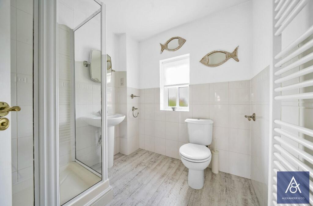 En-Suite Shower