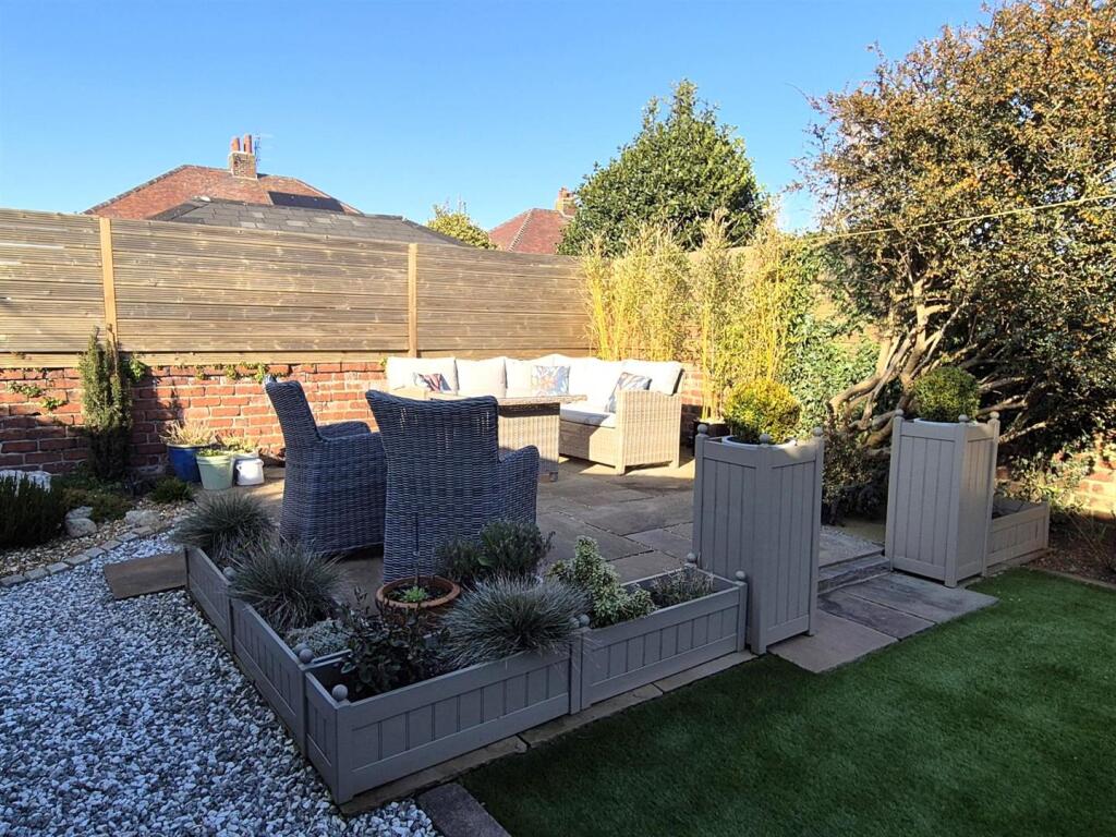 Mayfield Rd, 121, outside 2 new 6.jpg