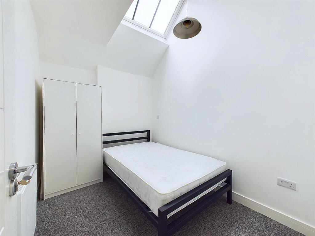 11 - Six-Bedroom HMO for Auction, Westbury-on-Trym