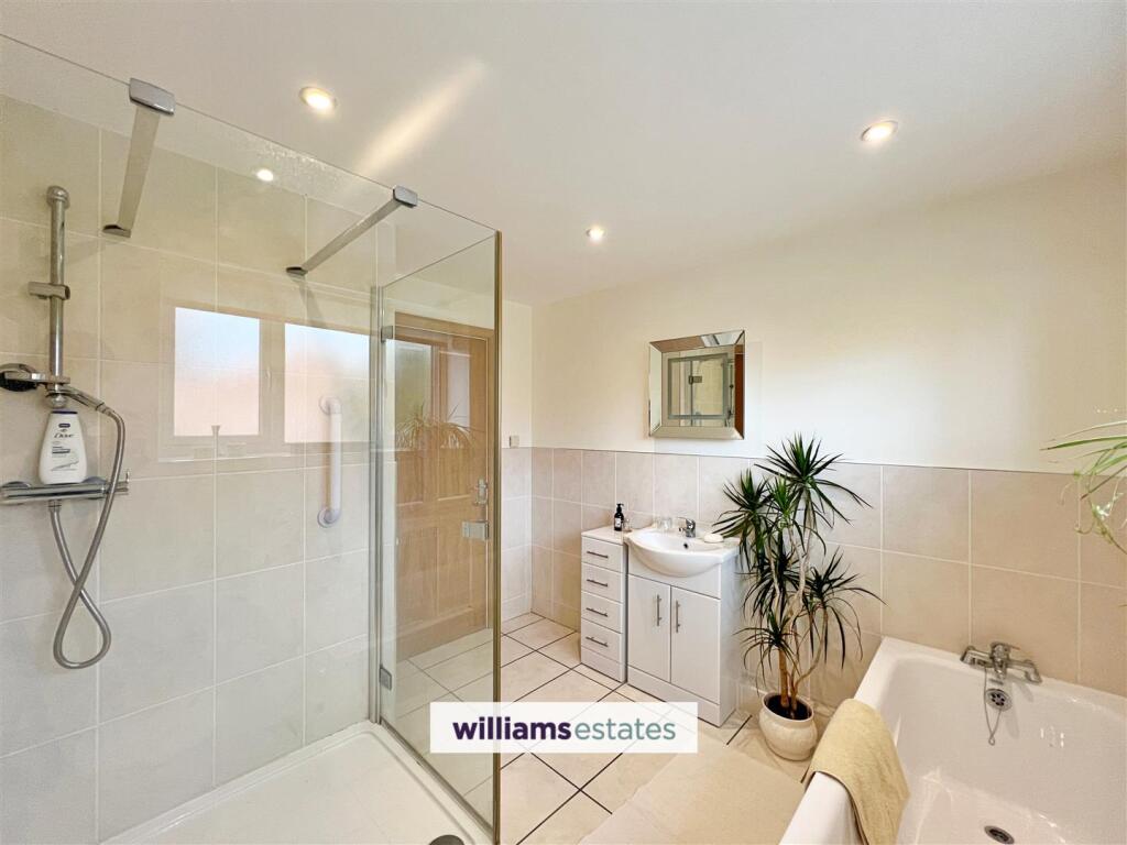 Bedroom Two En-Suite
