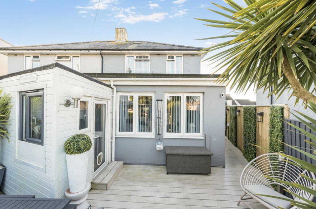 1360091-3-68d4fae...