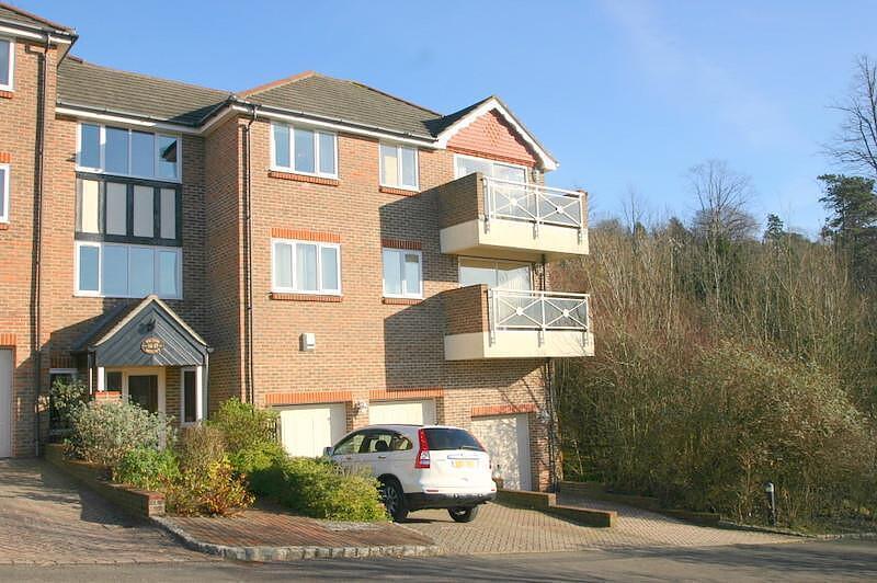 Front and Balcony (M