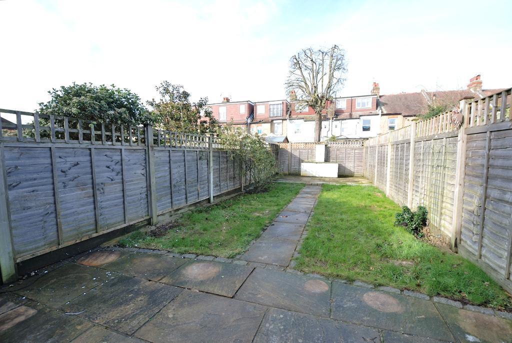 Generous Westerly Facing Garden