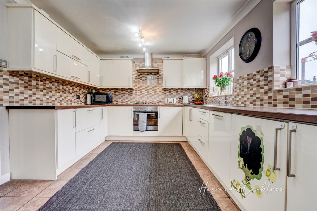 Tarragon Way, Pontpreannau, HernCrabtree (9).jpg