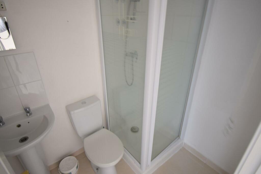 6 Radipol shower.jpg