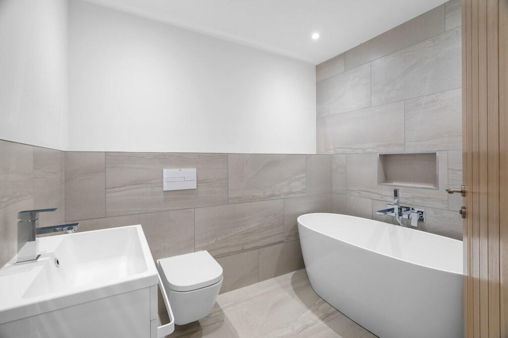 The Endeavour-28_...