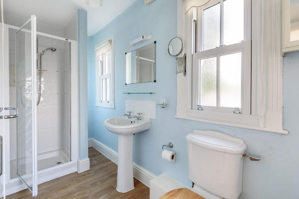 En-Suite Shower R...