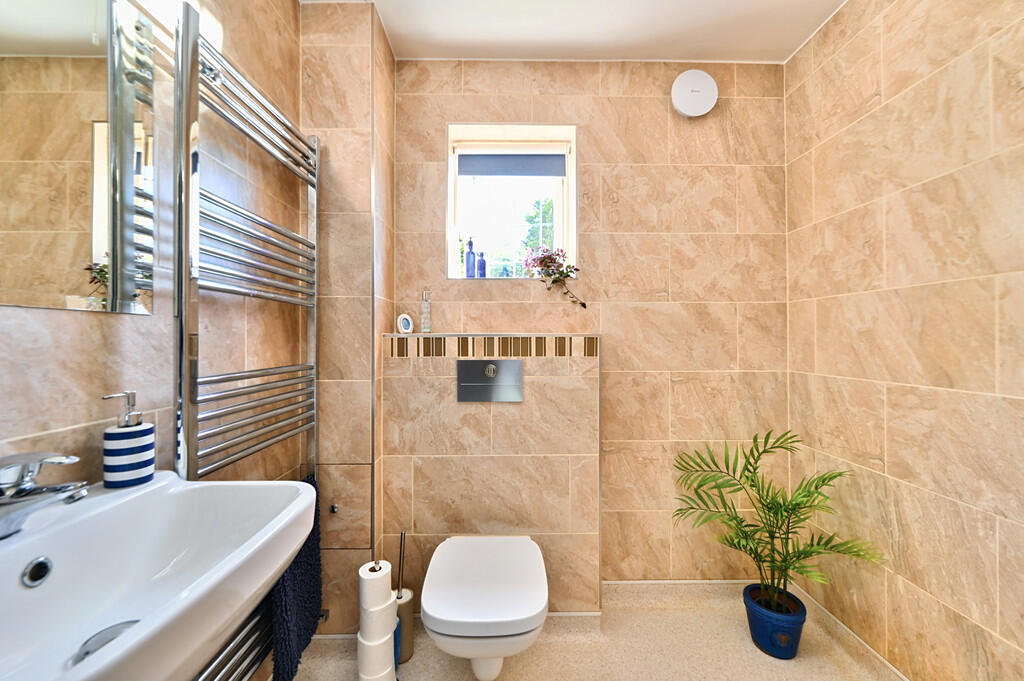 2 Salcote mews tn...