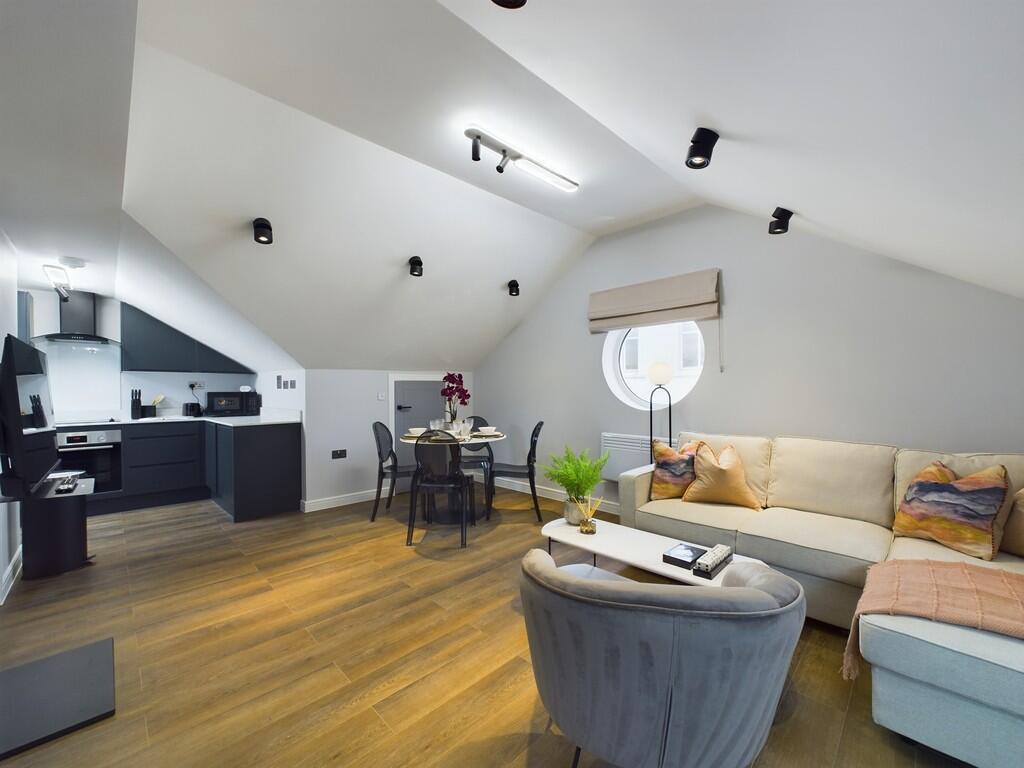 CAM03519G0-PR0024...