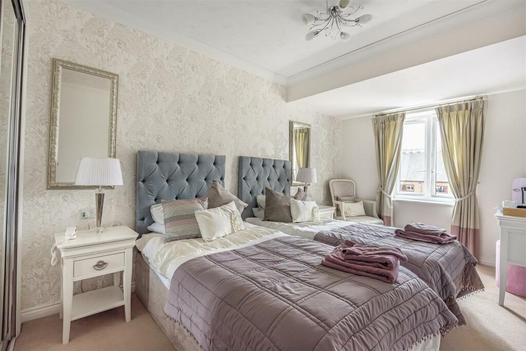 Owners Guest Suite.jpg