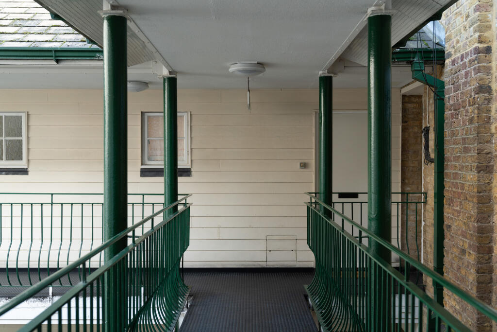 241578 - DUNDEE-WHARF-43.jpg