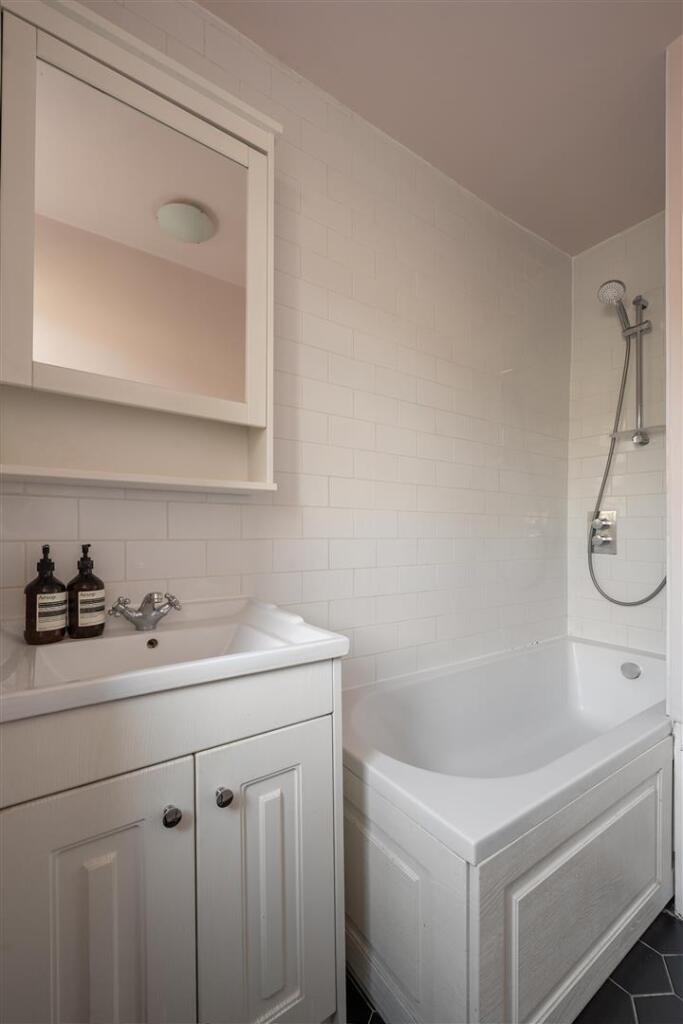 Powerscroft Road, E5