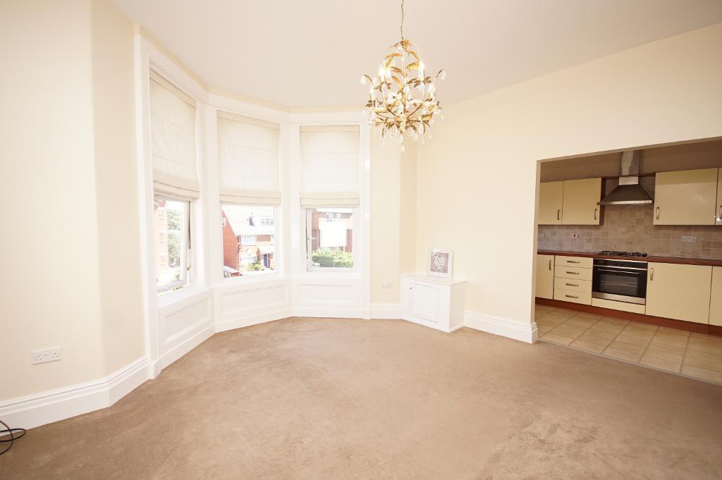 Lounge &amp; Kitchen