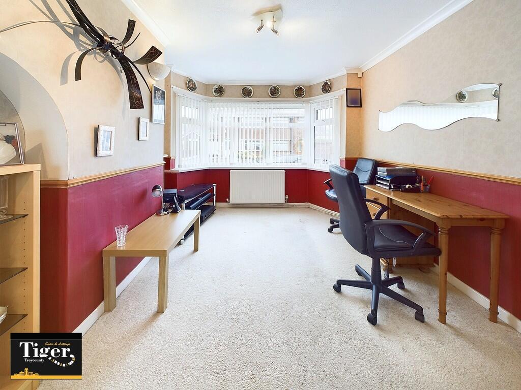 CAM02176G0-PR0489...